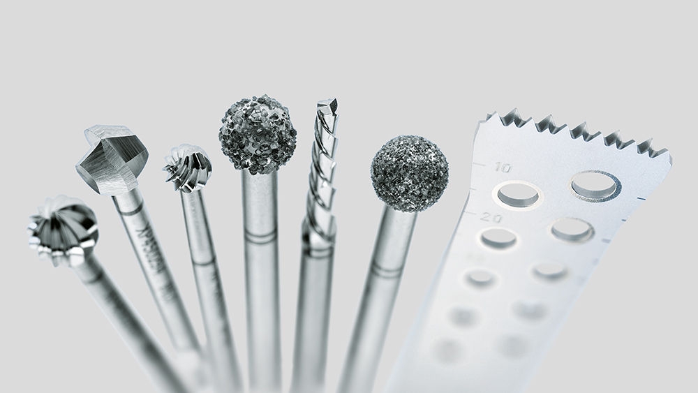 Diferentes brocas e lâminas para os motores cirúrgicos da Aesculap