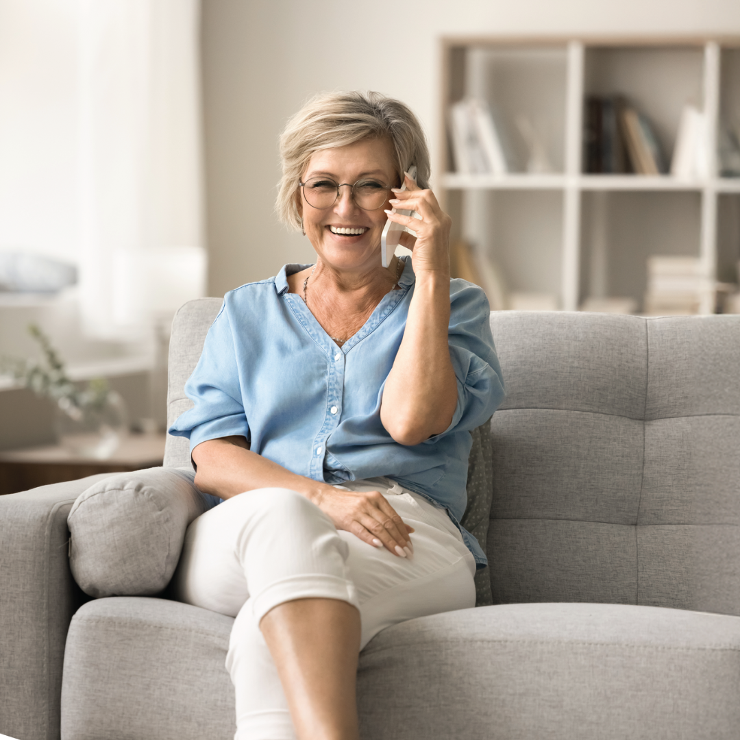 linovera_oleo_ senhora_ao_telefone - 5